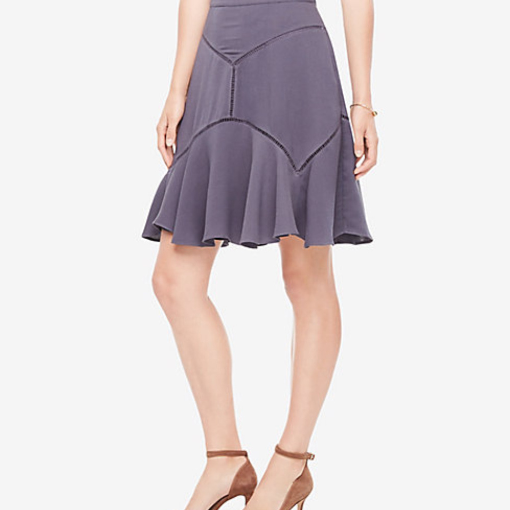Ann Taylor Seamed Skirt Knee Size 8
